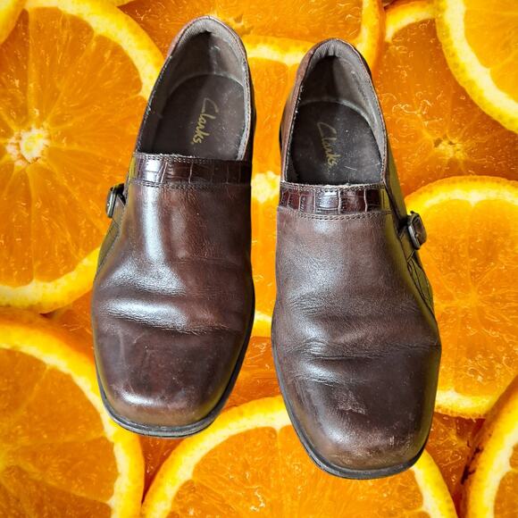 Clarks Women's Brown Leather Slip On‎ Bendables Zipper Loafer - Picture 2 of 8